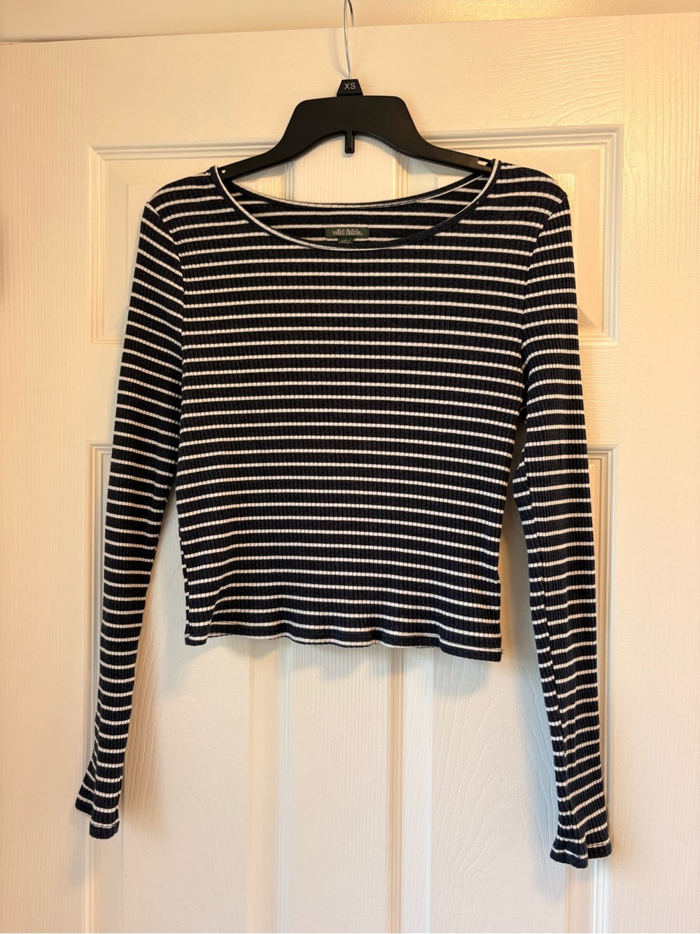 wild fable Navy and White Striped Ribbed Long-Sleeve Top size large